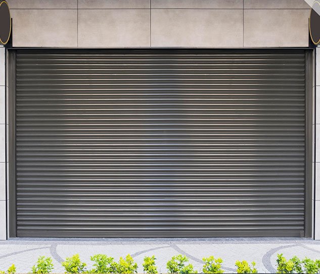 Modern driveway and pedestrian gates in Adelaide, designed to match Colorbond and aluminium fences.